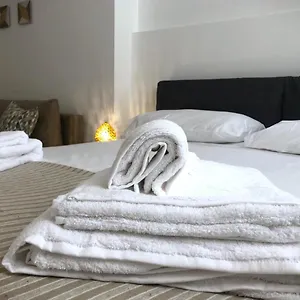 https://zefiro-suites.lecce-hotels.com